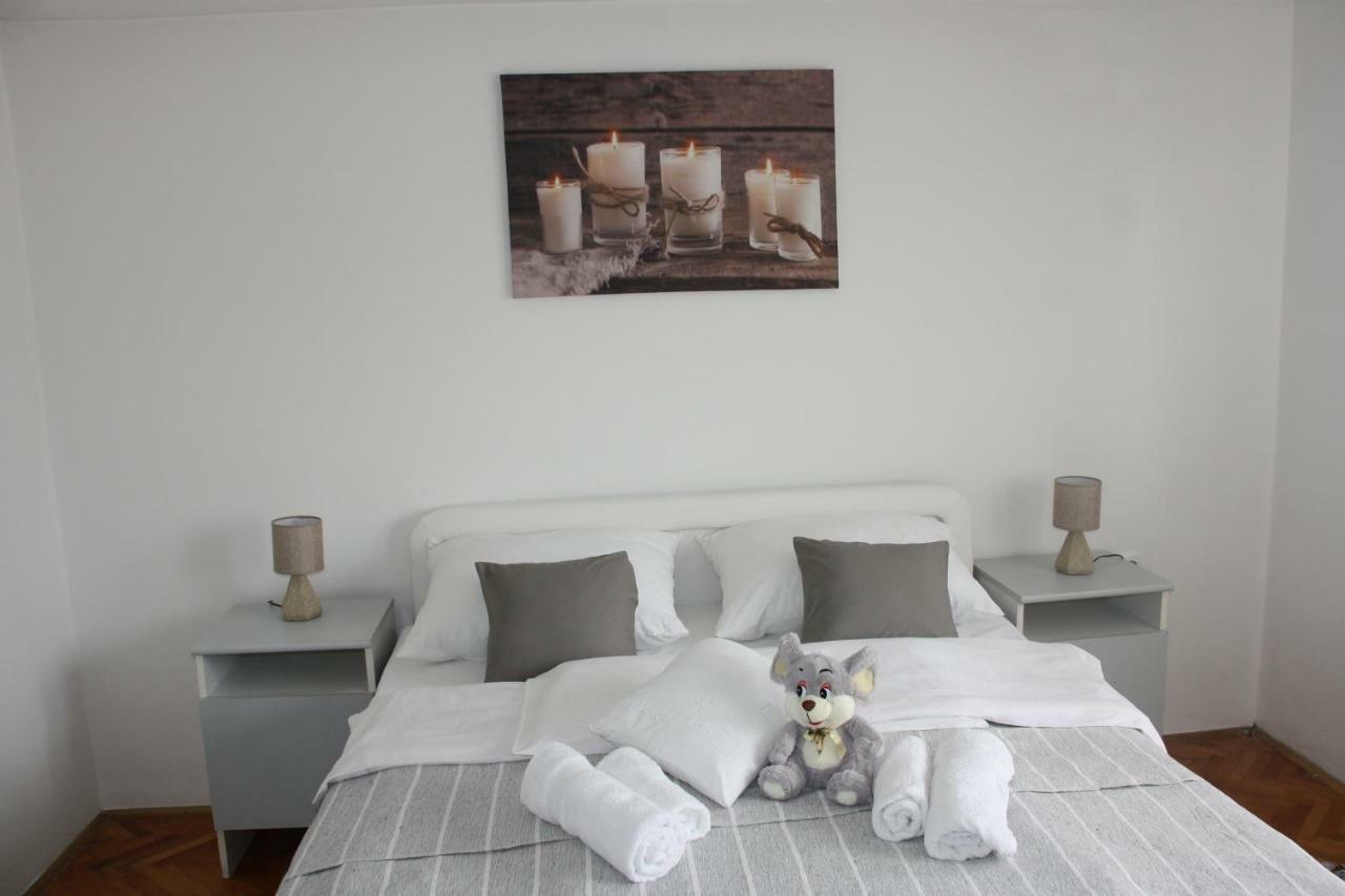 Apartman Antea Оточац Екстер'єр фото